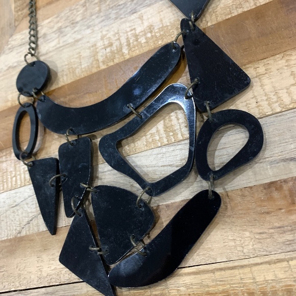 Black Geometric Statement Necklace Acrylic Abstract Bib Mod Art Jewelry - Picture 4 of 10